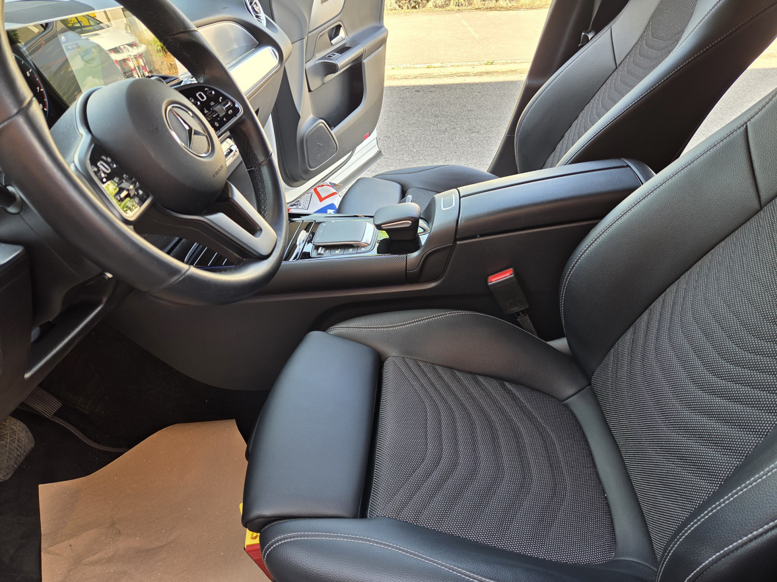 Mercedes-Benz GLB 200 4 Matic 163 CV 8G-DCT (Garantie 12 Mois)