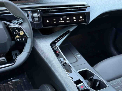 Peugeot 3008 1.2 Hybrid 145 E-DSC6 GT