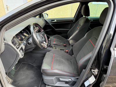 Volkswagen Golf GTI 2.0 Tsi 230 BMT