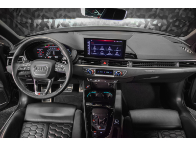 Audi RS4 AVANT 2.9 V6 QUATTRO