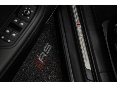 Audi RS4 AVANT 2.9 V6 QUATTRO