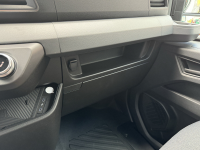Renault Master 170 AT9 L2H2 NAVY/AHK/Holz/360°