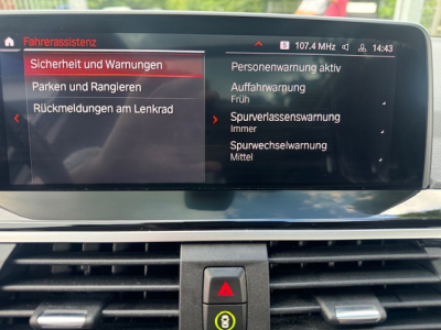 BMW X3 BMW X3 2,0 XDRIVE PANORAMA HEAD UP 360 KAMERA AHK