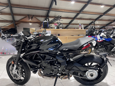 MV Agusta Dragster 800