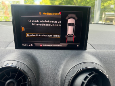 Audi Q2 AUDI Q2 SPORT LEDER NAVI LED SHZ TEMPOMAT MFL