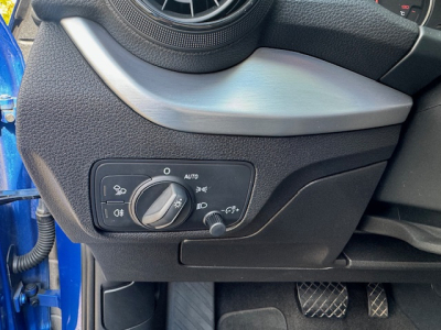Audi Q2 AUDI Q2 SPORT LEDER NAVI LED SHZ TEMPOMAT MFL