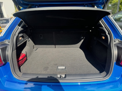 Audi Q2 AUDI Q2 SPORT LEDER NAVI LED SHZ TEMPOMAT MFL