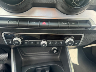 Audi Q2 AUDI Q2 SPORT LEDER NAVI LED SHZ TEMPOMAT MFL