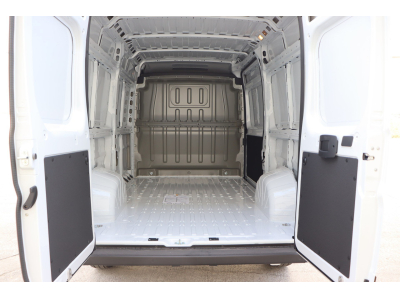 Peugeot Boxer 140 AUTO L2H2 Navi/Klimaauto/Kamera