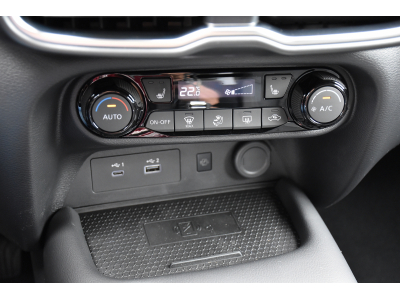 Nissan Juke 1.0 DIG-T N-Connecta DCT