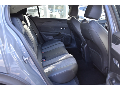 Peugeot 408 1.2 PureTech Allure EAT8