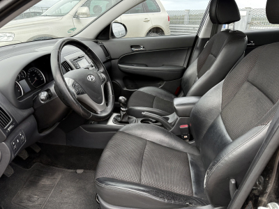 Hyundai i30 1.4 16v 110ch