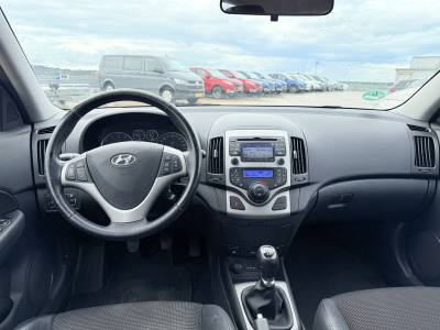 Hyundai i30 1.4 16v 110ch