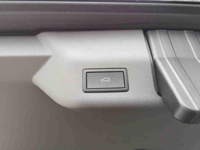 Volkswagen T7 Multivan 2.0 TDI 150 DSG Sport Long