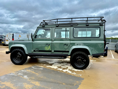 Land-Rover Defender 110 TD4 SE *Blaser Edition*  1 of 60