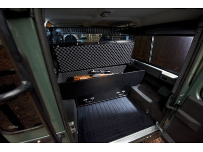 Land-Rover Defender 110 TD4 SE *Blaser Edition*  1 of 60