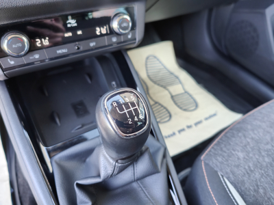 Skoda Kamiq 1.0 TSI CARPLAY CAMERA VOLANT + SIEGES CHAUFF CHAUFF