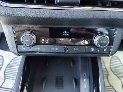 Skoda Kamiq 1.0 TSI CARPLAY CAMERA VOLANT + SIEGES CHAUFF CHAUFF