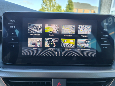 Skoda Kamiq 1.0 TSI CARPLAY CAMERA VOLANT + SIEGES CHAUFF CHAUFF