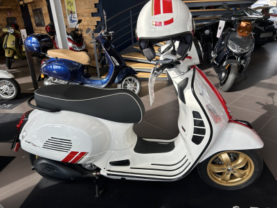 Vespa GTS 300 Racing 60s