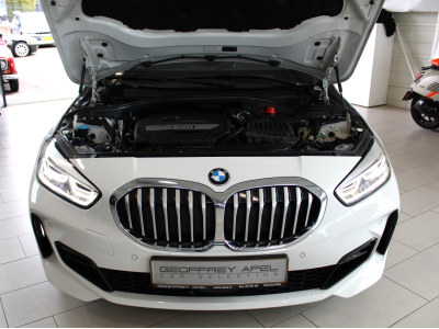 BMW 118 i M SPORT PAKET PANO CUIR NAVI 1 HAND
