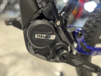 Yamaha Moro 07 S Rock Shox 160 mm, Magura freins 4 pistons,  PW séries 85 Nm / 500 Wh, 36 V, roue 27,5'', cadre allu, 24 Kg. TAILLE M
