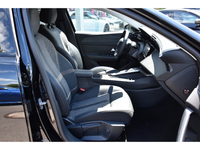 Peugeot 408 1.2 PureTech Allure EAT8