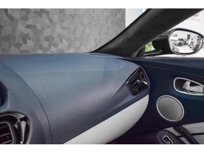Aston Martin V8 Vantage ROADSTER - Ultramarine Black