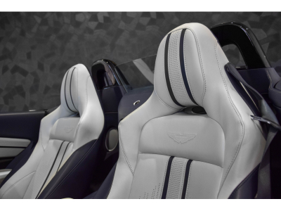 Aston Martin V8 Vantage ROADSTER - Ultramarine Black