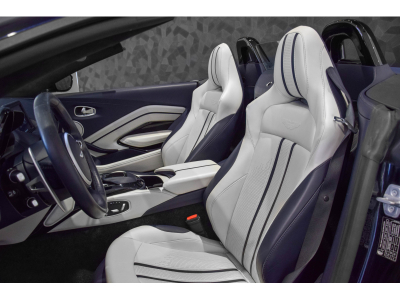 Aston Martin V8 Vantage ROADSTER - Ultramarine Black