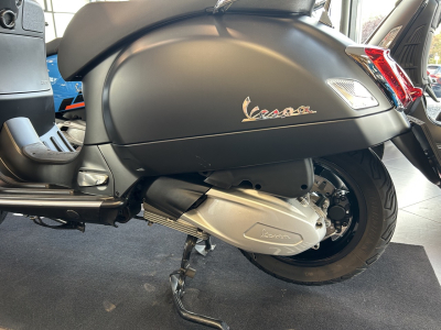 Vespa GTS 300 Super Tech