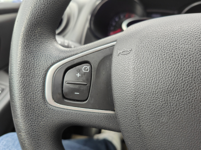 Renault Clio 1.2l 73 CH. CRUISE CONTROL RADIO