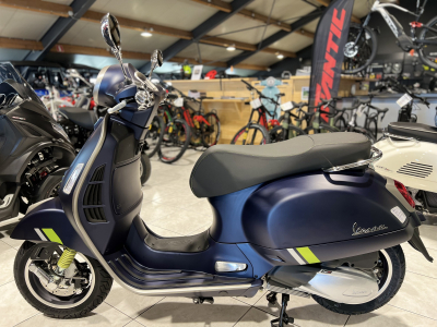 Vespa GTS Super Tech 300