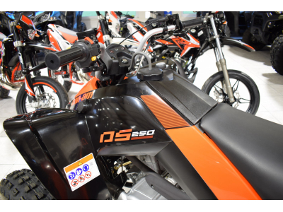 Can-Am DS 250 RED 4T