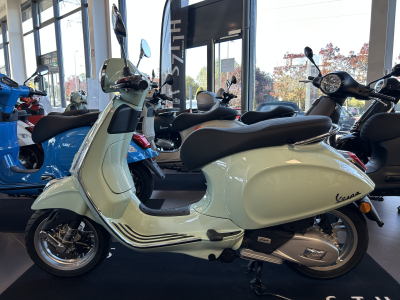 Vespa Primavera 125 
