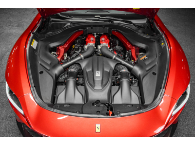 Ferrari Roma V8 - ROSSO FIORANO