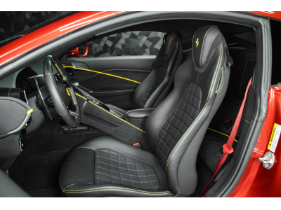 Ferrari Roma V8 - ROSSO FIORANO