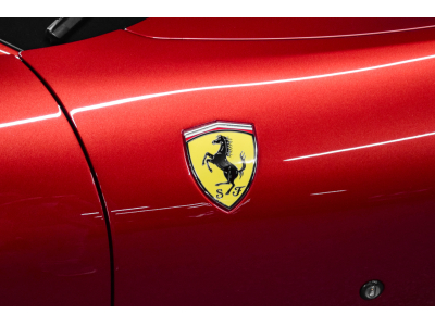 Ferrari Roma V8 - ROSSO FIORANO