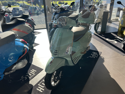 Vespa Primavera 125 
