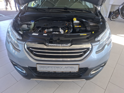 Peugeot 2008 1.6 E-HDI 92 ALLURE, B.AUTO ,1 HAND / 15600KM, CUIR, NAVI, TEMPOMAT, BLUETOOTH,GARANTIE 12 MOIS