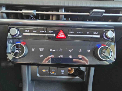 Hyundai Tucson 1.6 T-GDI HEV 215 AT GO