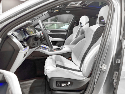 BMW X6 M Competition,/Pano/HUD//Soft/Carbone/360° ACC+ AHK/ Laser Sitzlüftung/22/