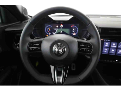 Alfa Romeo Junior 1.2 145 AT Ibrid Speciale Sprint