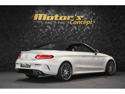 Mercedes-Benz C 63 AMG Cabriolet V8