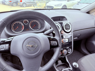 Opel Corsa 1.2 86 OPC-Line