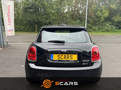MINI Cooper 1.5 136cv Automat. Carbon Black Color Line