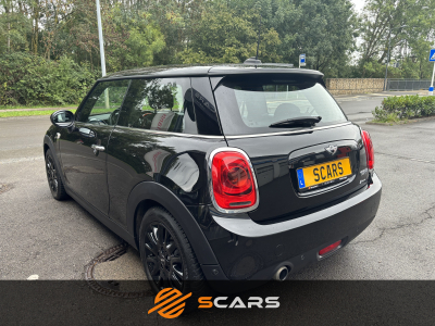 MINI Cooper 1.5 136cv Automat. Carbon Black Color Line