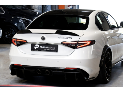 Alfa Romeo Giulia Quadrifoglio GTA 2.9 V6 AT /5 SEATS /VOLL CARBON/  AKRAPOVIC /
