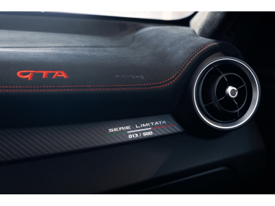 Alfa Romeo Giulia Quadrifoglio GTA 2.9 V6 AT /5 SEATS /VOLL CARBON/  AKRAPOVIC /