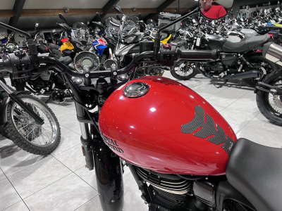Royal Enfield Meteor 350 FIREBALL RED